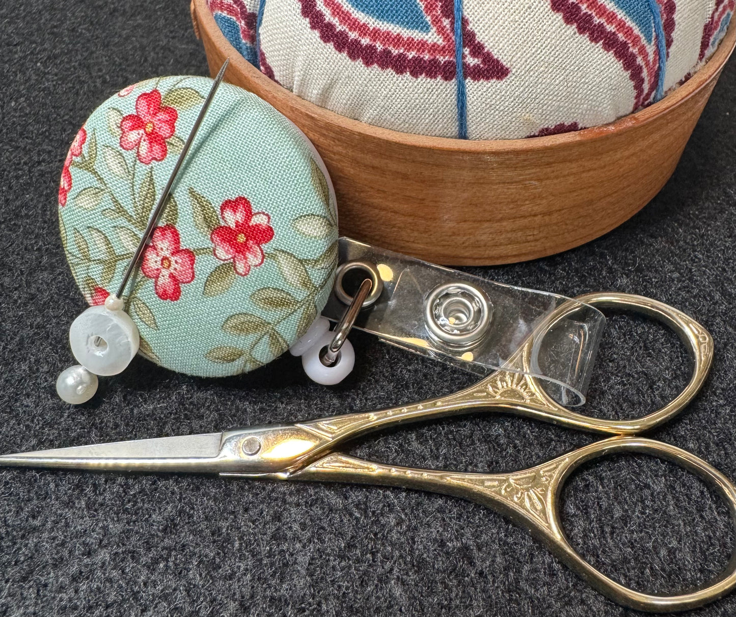 Scissor & Needle Minders