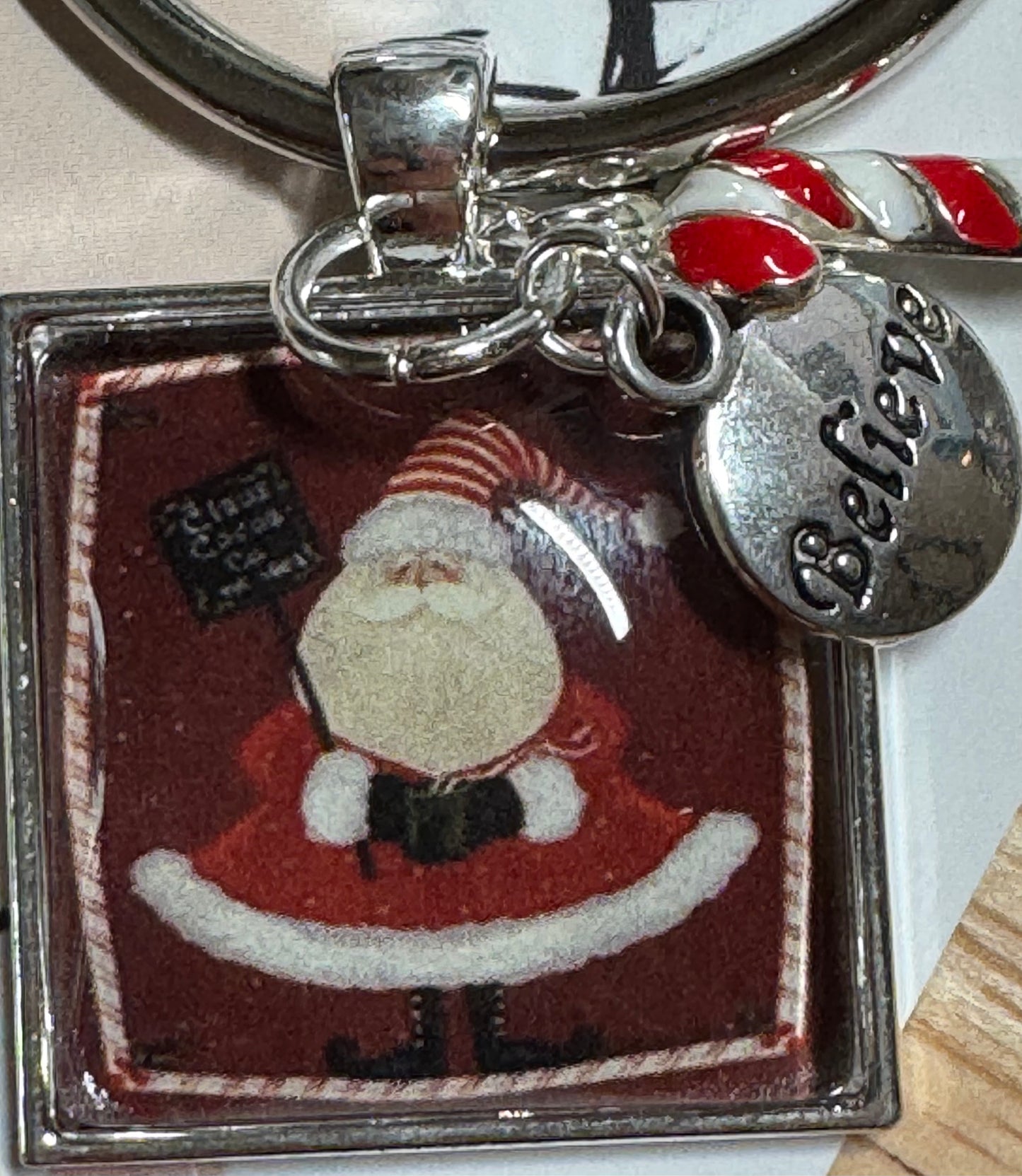 Santa Thread Keeps