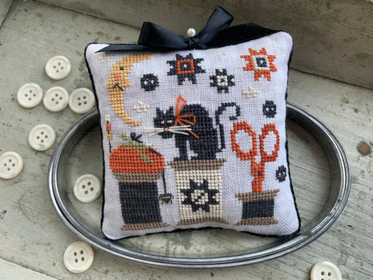 Halloween Spooks Pinkeep