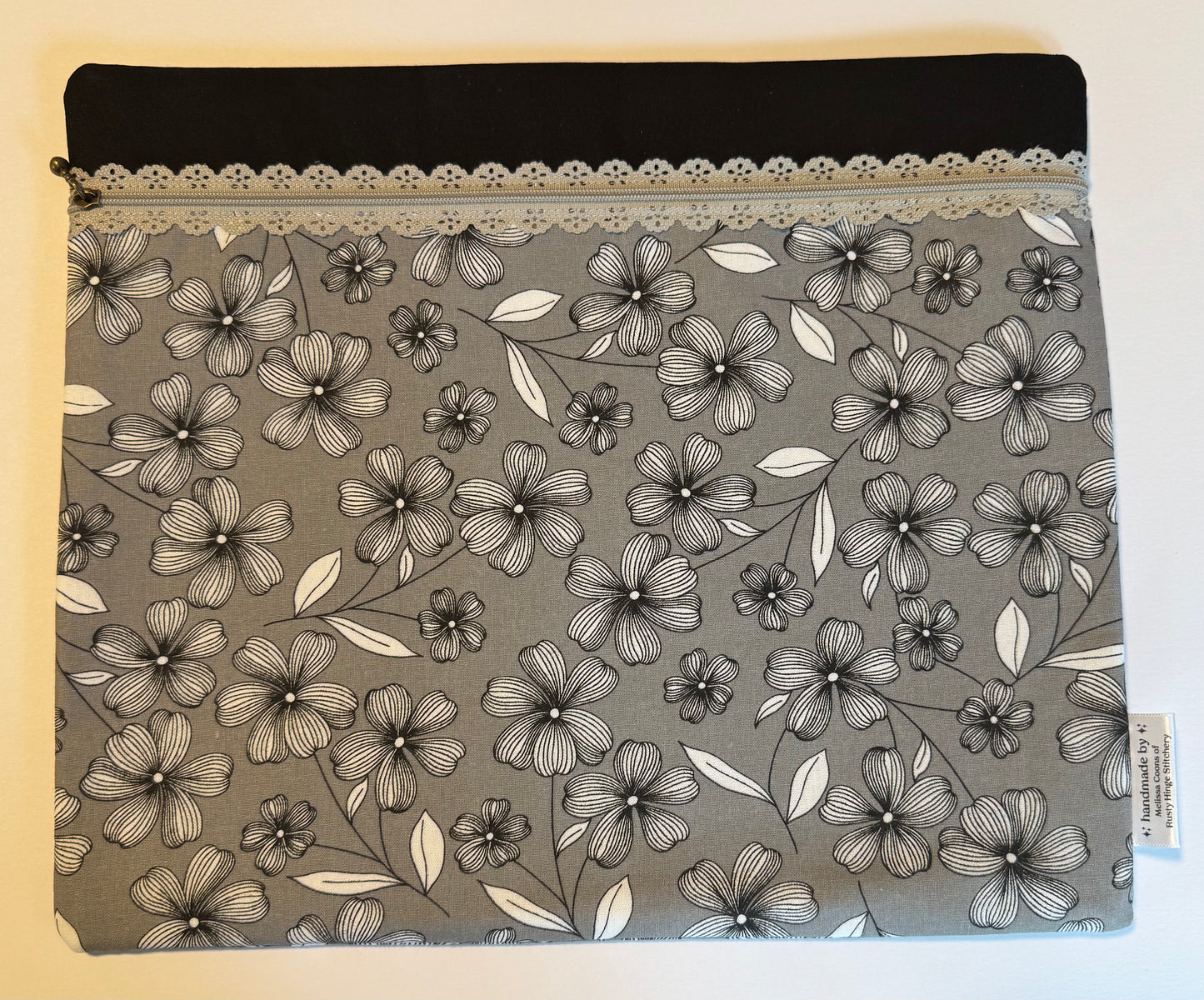 Project Bags by The Rusty Hinge Stitchery