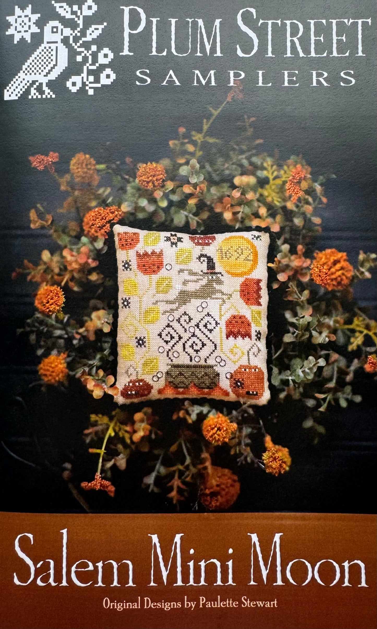 Salem Mini Moon; Plum Street Samplers