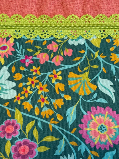 Project Bags by The Rusty Hinge Stitchery